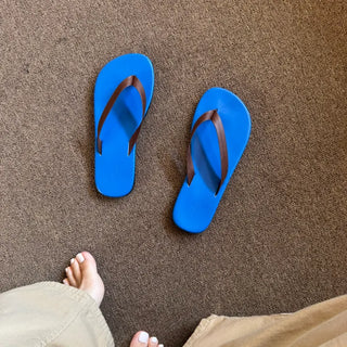 Vivid Flip-flops