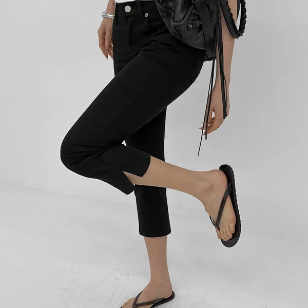 [MADE] Luandy Low-Waist Summer Capri Pants [In-house Manufactured Capri Pants Low-Rise Slim Fit Trendy Summer Pants Daily Casual Comfortable for Activities]