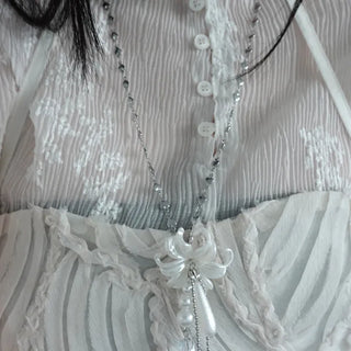 White Lily Necklace