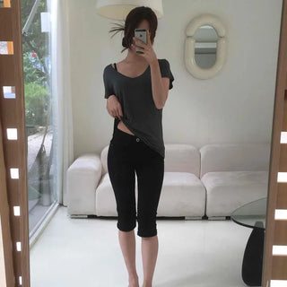 Low-Rise Hip Volume Slim Stretch Cotton Capri Shorts