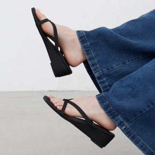 EFT. Tenmi Flipflop Wedge Sandals 5cm
