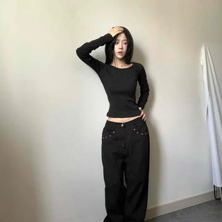 U-Neck Slim Fit Non-See-Through Waistline Cropped Long-Sleeve Knit T-Shirt