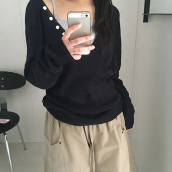 *Delicate Fit* River Deep V-neck Knit