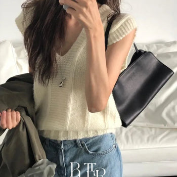 Pivot Cable Knit Vest, V-Neck Vertical Ribbed Cable Sleeveless Wool 4 Colors