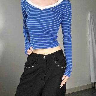 V-neck Contrast Striped Slim Fit Crop Knit Long Sleeve T-shirt