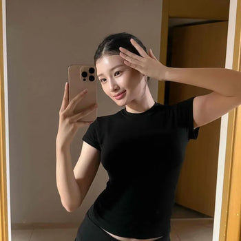 Cap Sleeve Round Neck Stretchy Close-fit Slim Fit Crop Short Sleeve T-shirt