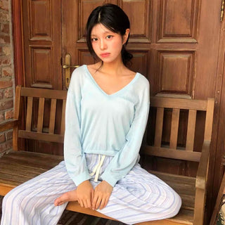 Bamboo V-neck See-through Loose Fit Layered Knit