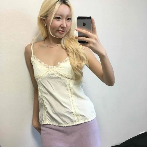Lace Frill Hem Slim Fit Low-Rise Elastic Waist Shorts Included Mini Skirt