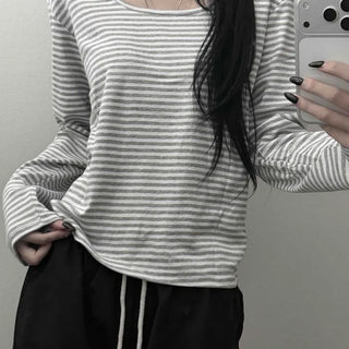 U-Neck Striped Loose Fit Long Sleeve Knit T-shirt