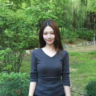 V-neck 3/4 sleeve side shirring frill cotton blend stretchy slim fit short sleeve t-shirt
