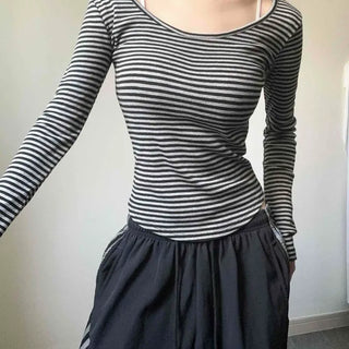 Rounded U-Neck Striped Slim Fit Knit Long Sleeve T-shirt