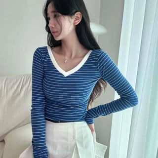 V-neck Contrast Striped Slim Fit Knit Long Sleeve T-shirt
