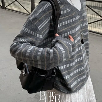 More Cashmere Striped Knit, Loose-fit V-neck Delicate Wool Striped Long-sleeve Autumn Knit