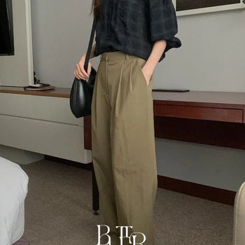 Brix Two-Pin Tuck Olive Slacks Pants, Wide Two-Pin Tuck Slacks Wide Fit Straight Pants