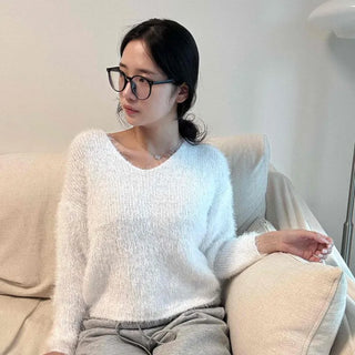 Blooming V-Neck Volume Fur Knit