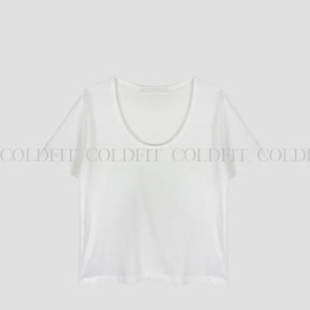 U-neck T-shirt