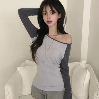 Skinny fit covering back of hands, Contrast raglan boat neck one-off shoulder delicate fit long-sleeve t-shirt