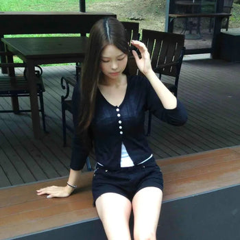 Everyday Wear˚.⋆ Daily V-Neck Semi-Bolero Cardigan