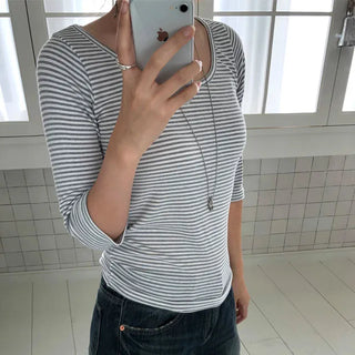 Soft Stripe U-Neck 3/4 Sleeve T-Shirt 2 colors