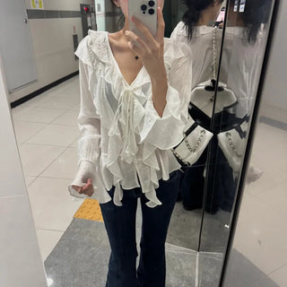 [High Quality/Guaranteed Fit] Levain V-Neck Blouse