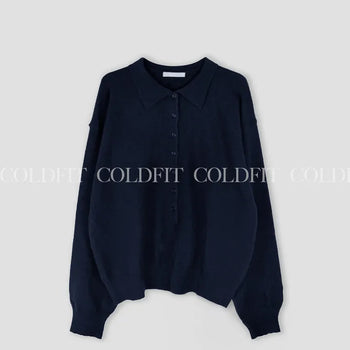 Deep collar knit