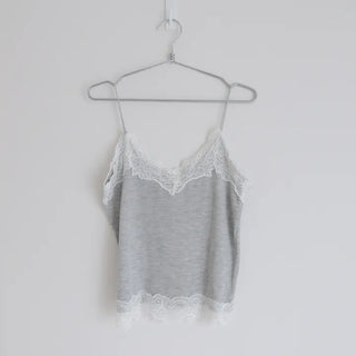 Trim lace sleeveless
