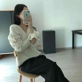 Boucle Wool Blend V-Neck Loose Fit Knit