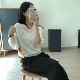 V-Neck Wappen Button Loose Fit Knit