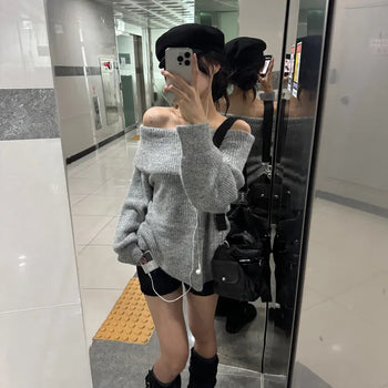 [Heart-fluttering//] Sofme Off-shoulder Avant-garde Knit