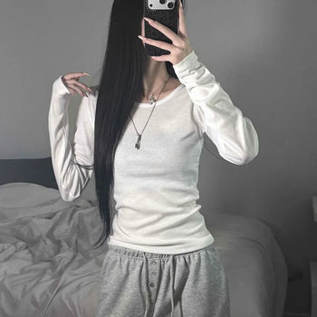 U-Neck Delicate Fit Slim Inner Long Sleeve T-shirt