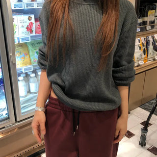 Ribbed Round Knit