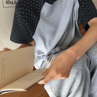 Hirun Dot Color Block Raglan Short Sleeve Tee