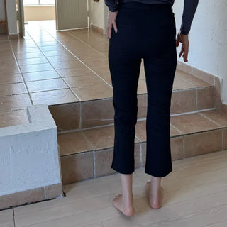 Nutri Stretch Slit Capri Pants