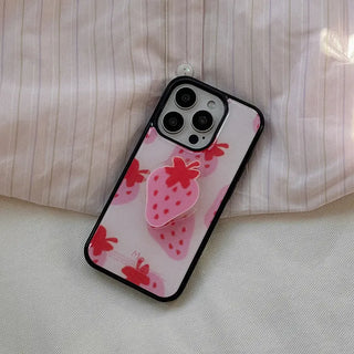 Strawberry Delight Pattern iPhone 18 MagSafe Black Bumper Case