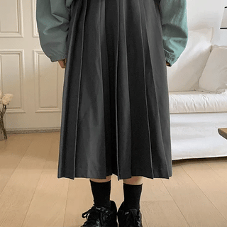 Hirna pleated long skirt