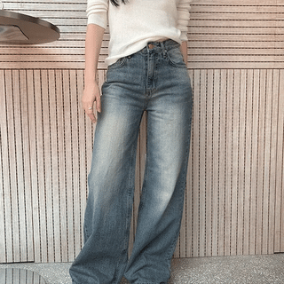 Kiru Wide Semi-Bootcut Denim Pants