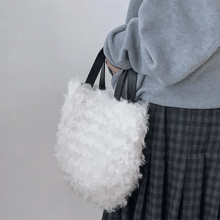 Evon Curly Tote Bag