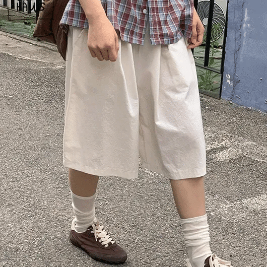 Hinaki Linen Elastic Waist Bermuda Pants