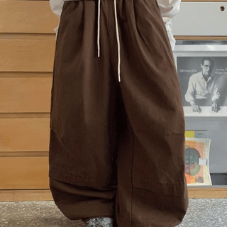 Hoita Banding String Carpenter Parachute Wide Cotton Pants