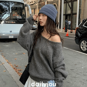 Mellow Oversized Wool Boat Neck Knit