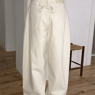 Milky Balloon Wide Back Buckle Pants