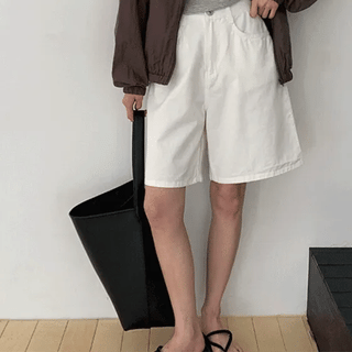 Ezmi Black Fatigue Denim Shorts