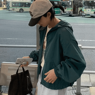 Anju Hooded Wind Short Jumper