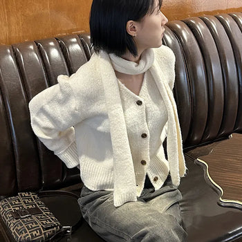 Arc Wool Scarf Cardigan Set