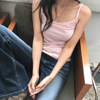 Nuren Round Neck Basic Slim Fit Sleeveless Top