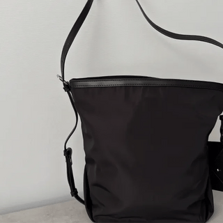 Freesia Daily Shoulder Bag