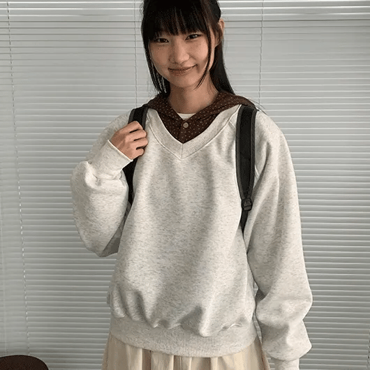 Piken V-neck Oversized Sweatshirt