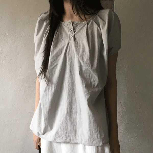 Grab Snap Pintuck Blouse (2 colors)