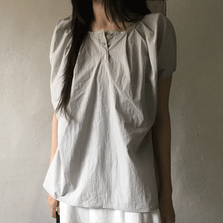 Grab Snap Pintuck Blouse (2 colors)