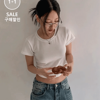 Magic Fit Round Crop T-shirt